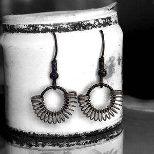5 For $25💫Alternative Coiled Spring Dangles Earrings